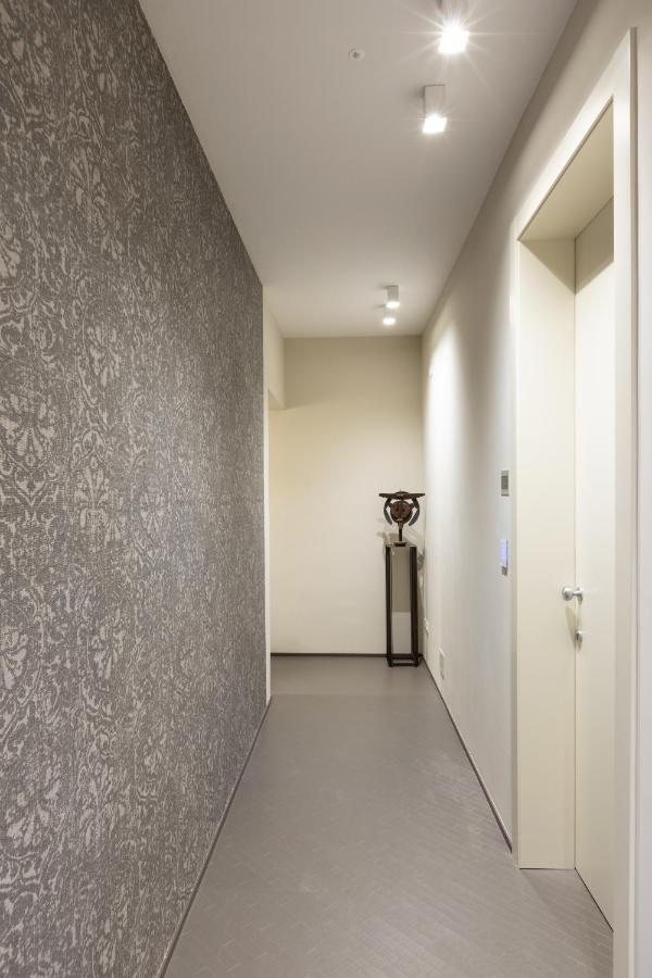Salina Luxury Suites Parma Exteriér fotografie